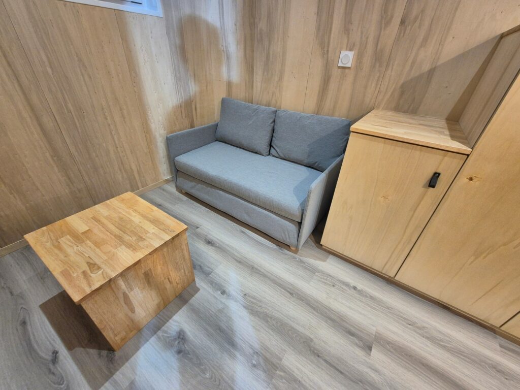 Instagram post from authentik_menuiseries. This post is in position 1.