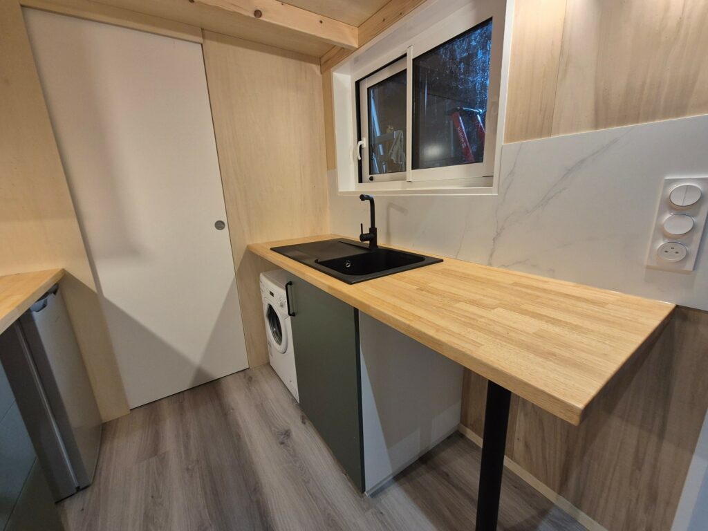 Instagram post from authentik_menuiseries. This post is in position 7.